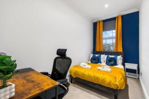 Seaside City Retreat – Modern 2-Bed