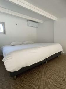 VILLA Luxe - 4 personnes MONEYPENNY - Héliovillage HV 107 -