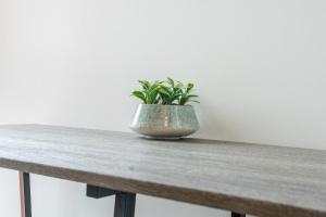 Leeds City Stay on the River - Sleeps 10 - Central