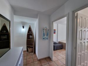 Apartamento con terraza a 200m de la playa de Riells - HISP-236-170