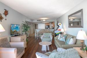 Direct Oceanfront 3 bedroom Condo - Compass Cove Mariner Tower 1415
