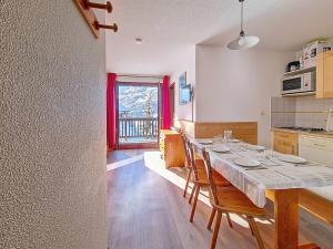 Appartement spacieux et lumineux au pied des pistes avec balcon - FR-1-344-954