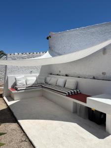 Hilltop Sardinian villa - 350m from a wild cove