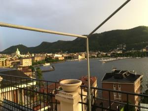 Splendid view of Lake Como Attico