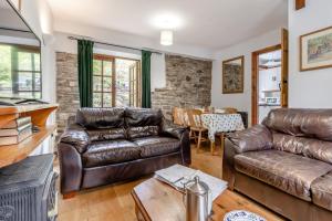 3 Bed in Knighton oc-b29329