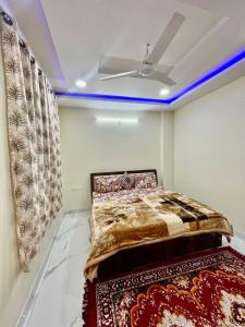 ZenRoofs - Homely 2 BHK Flat