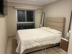 Modern apartment overlooking Parque de las Aguas