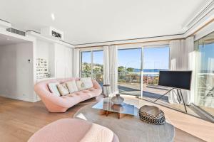 REF 2033 - Cannes - Sumptuous penthouse with sea view for rent