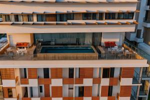 Confort y estilo en Galería 360 con piscina y gimnasio