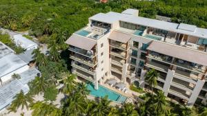 Beachfront Luxe Penthouse Studio in Isla Mujeres