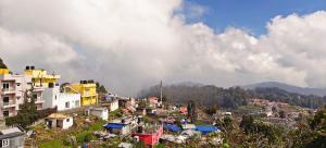 KSR Aura Homestay