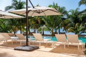 Caribbean Vibes - 4BR - Beachfront Pool & Relax
