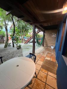 Chale a 80 metros da praia de Maresias