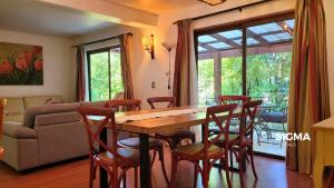 Amplia Casa Familiar en Condominio Privado