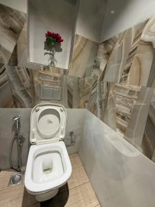 City Lights Heaven with Jacuzzi & Cozy Lounge