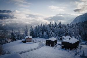 Modernes Architektur-Chalet mit Alpenpanorama