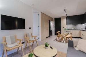 Comfort & Style 2BR Las Condes Apt perfect for 5