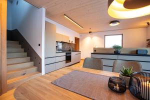 Modernes Architektur-Chalet mit Alpenpanorama