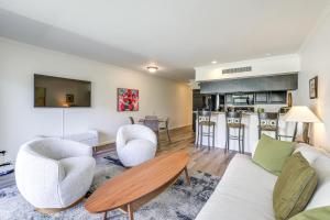 Mtn-View Condo with Pool Access in Palm Springs!