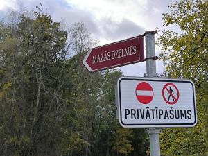 Comfy house by the lake in nature park