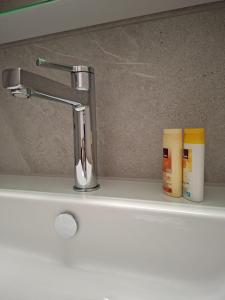 Summit View Apartment