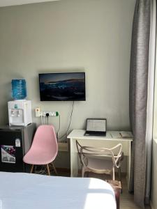 Queen Studio Near JKIA - Fast WiFi - Self Check-in