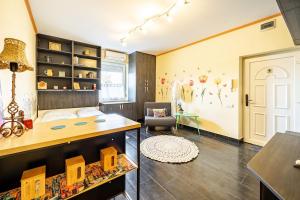 Fluer de Paris by Mital