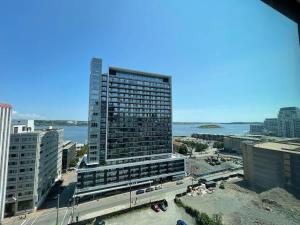 Waterfront 1 BR corner unit - 6 appliances & gym