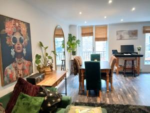 Contractors LONG TERM BOOKINGS