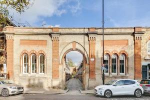 Contractors LONG TERM BOOKINGS