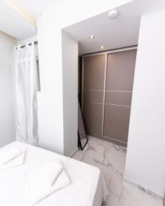 Modern City Nest Kanari - Stylish Apartment with Balcony & Fast WiFi