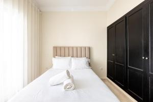 cozy living, Chic 3BR appartement with parking!