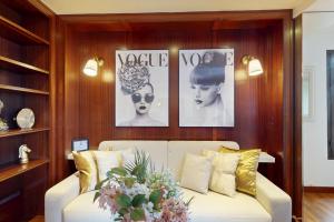 Avenue Montaigne - Prime Location