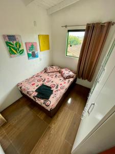 Apartamento 2 dormitórios e quadra de areia no Rosa