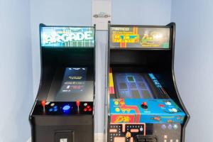 Bay Breeze Escape - 3BR Home with Game Room, Huge Backyard, Patio & Minutes from Boardwalk