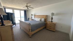Oceanfront Large Condo in Charming Daytona Beach Shores