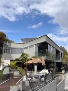 Habitacion en Guatape con mirador lateral privado