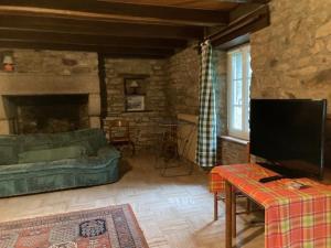 Complete House with 6 bedrooms and life space