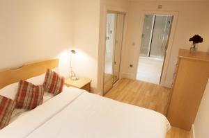 Welcoming 2BDR Riverside Retreat in Vauxhall
