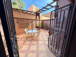 Gueliz 2 BR Duplex - Terrace - Wi-Fi - Train station