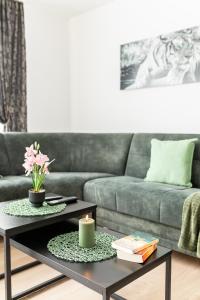 SmartStay Apartment 91 m2, Balkon, Parkplatz, Self Check-in, 2 WCs, Kaffeevollautomat