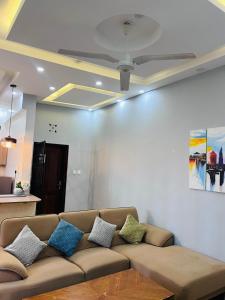 Thee Wailuxe Residence