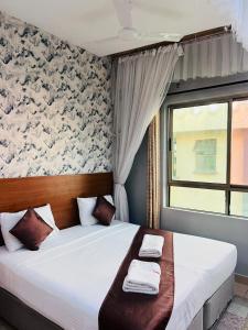 Thee Wailuxe Residence