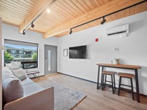 Uprise 5 Bridgewater Lofts