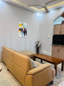 Thee Wailuxe Residence