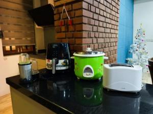 Cozy Modern Home in Thalawathugoda - Midtown Trace Stay