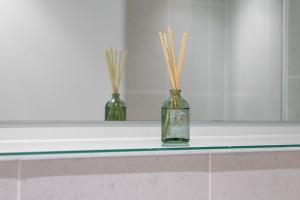 Leeds City Views - Riverside Living - Sleeps 8 - Balcony