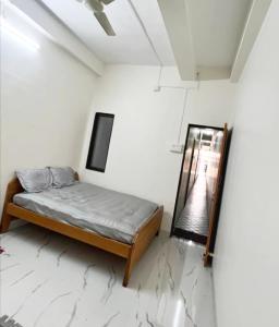 Hotel Madhav bhakta nivas