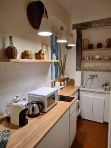 Green Chic Flat in Centre near the Train Station