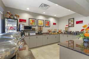 Best Western Plus Pembina Inn & Suites